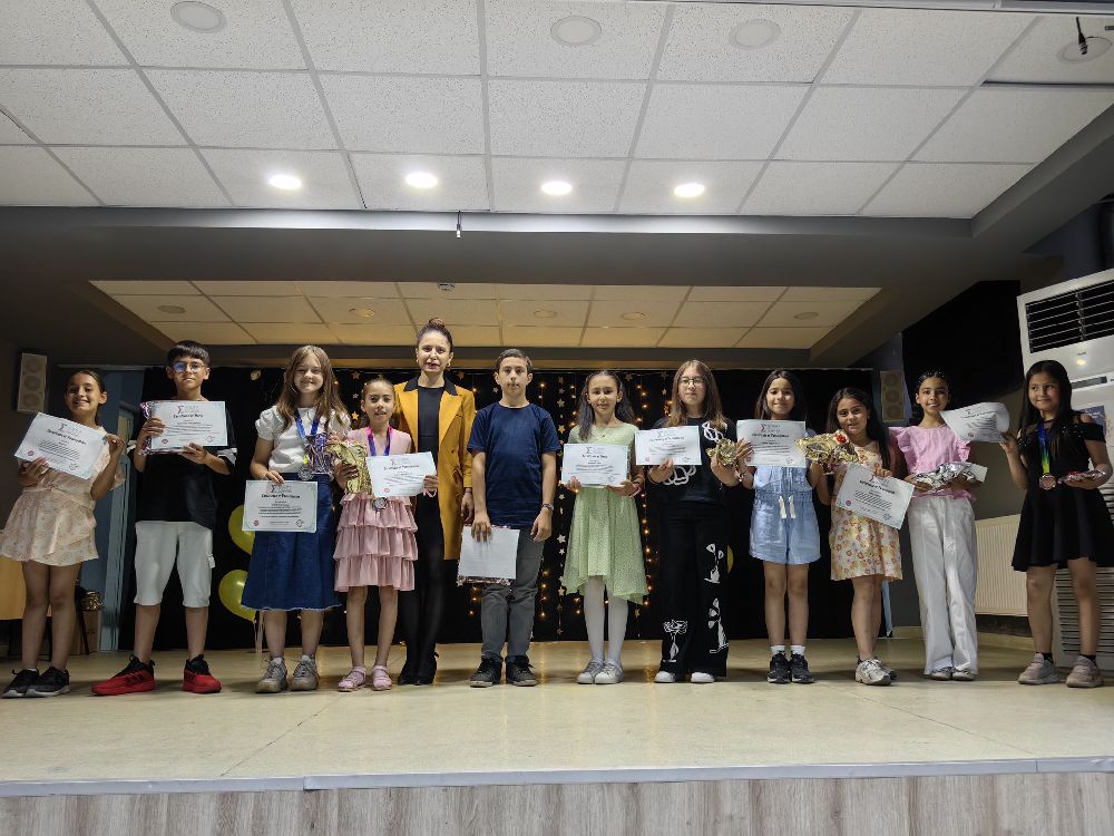 Bucak Bilim ve Sanat Merkezi’nde ödül töreni büyük bir coşkuyla gerçekleştirildi