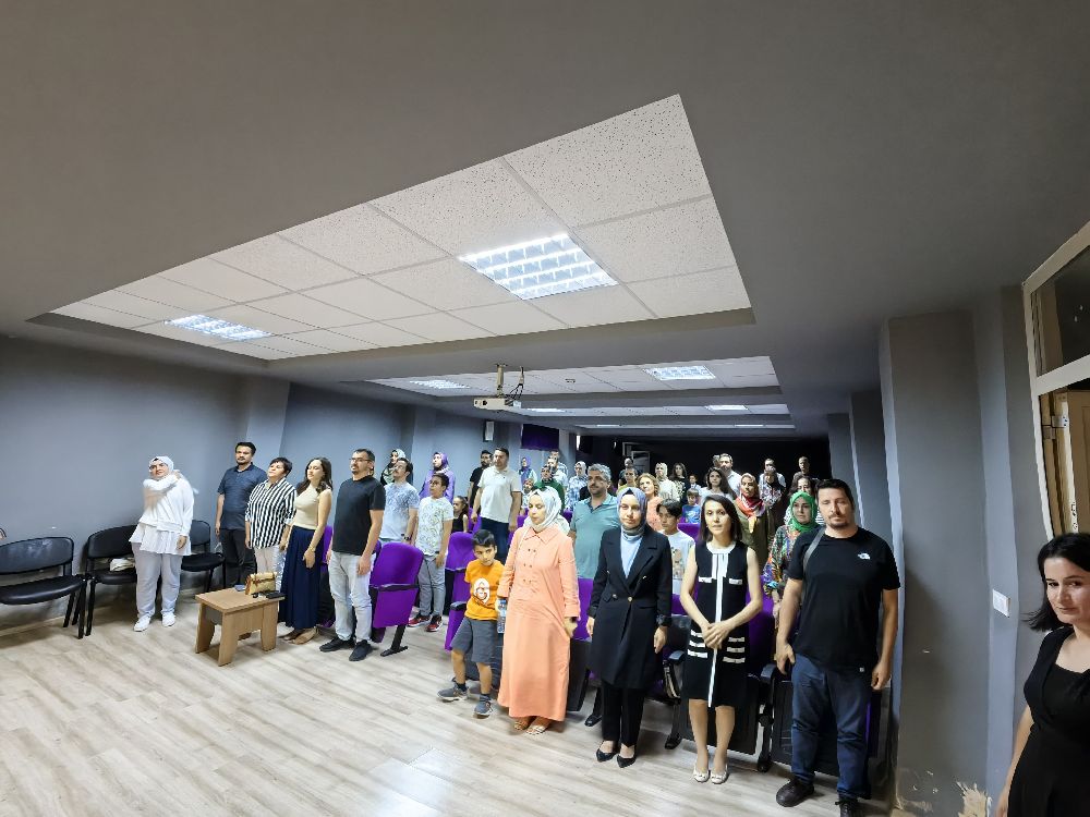 Bucak BİLSEM’den duygulara dokunan gece “Hayallerle büyüyen çocuklar”