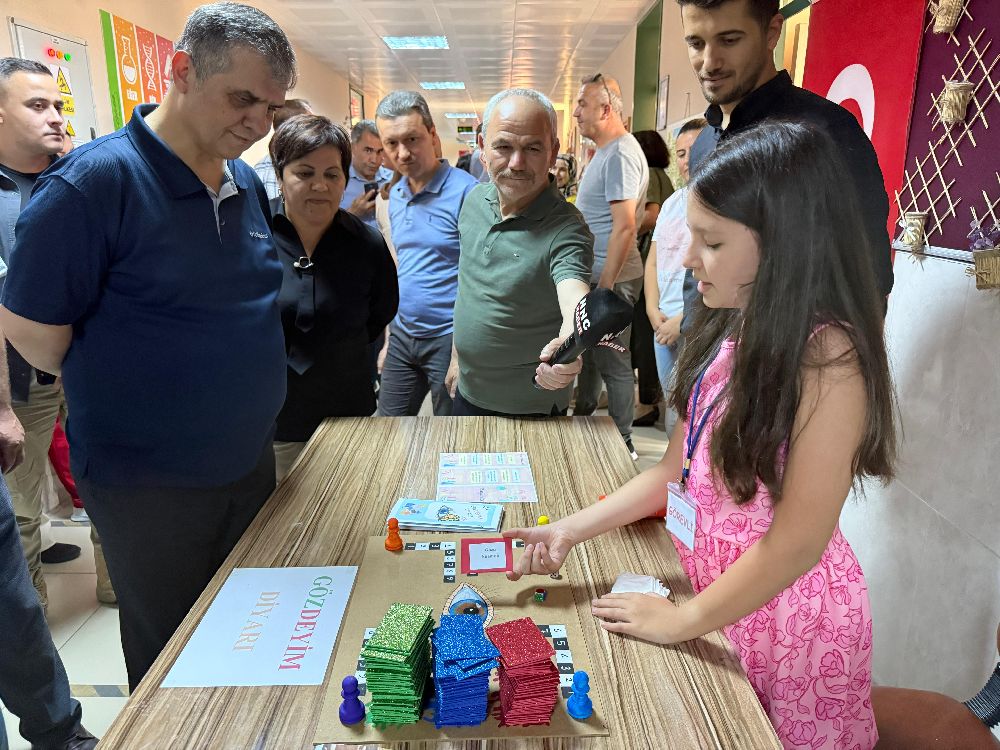 Bucak BİLSEM’den Görkemli Yıl Sonu Sergisi