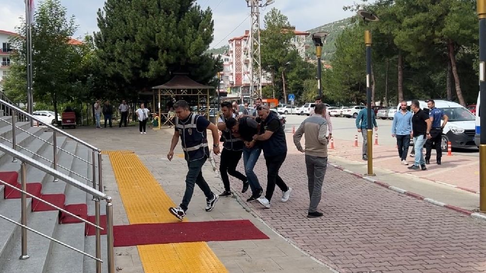 Bucak'ta cinayet davasında ilk duruşma 'Korkutmak istedim, öldürmek istememiştim'