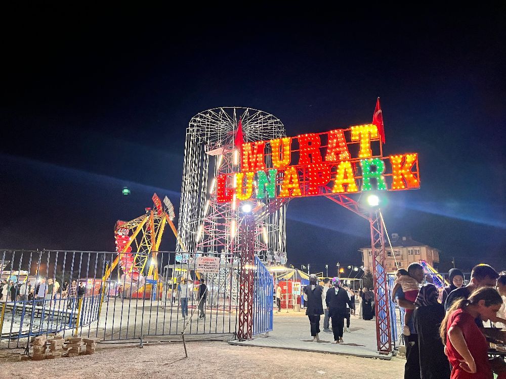 Bucak’ta eğlence başlıyor! Murat Lunapark bayramda hizmete açılıyor