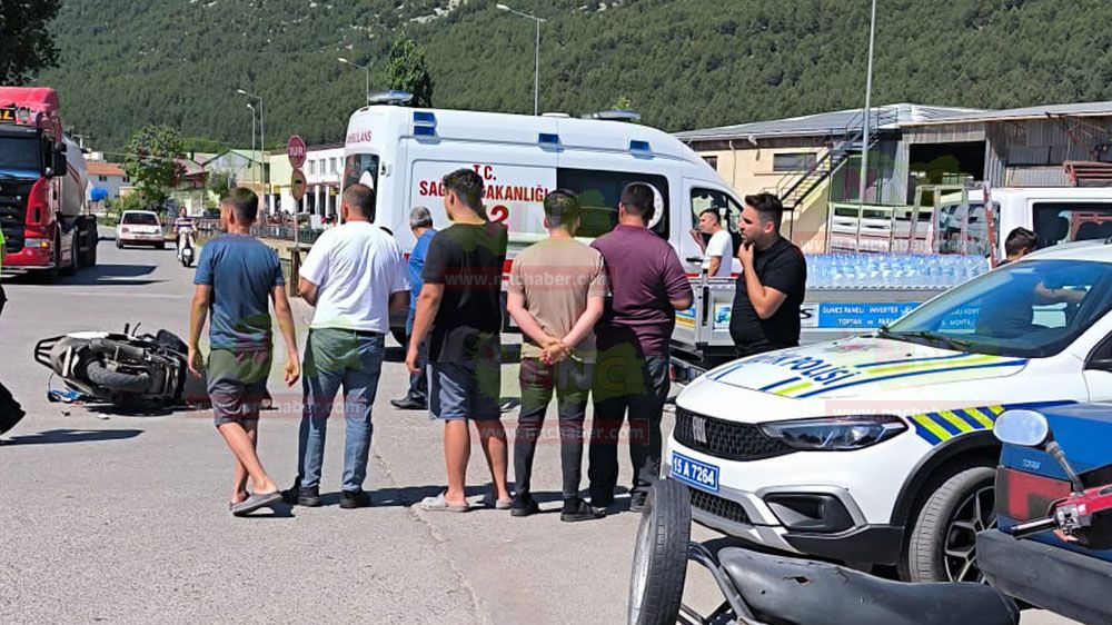 Burdur Bucak trafik kazası Motosiklet sürücüsü yaralandı