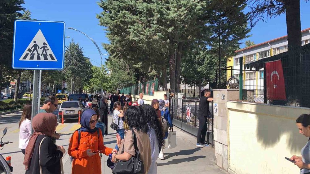 Burdur’da 2 bin 334 öğrenci LGS heyecanı yaşadı 