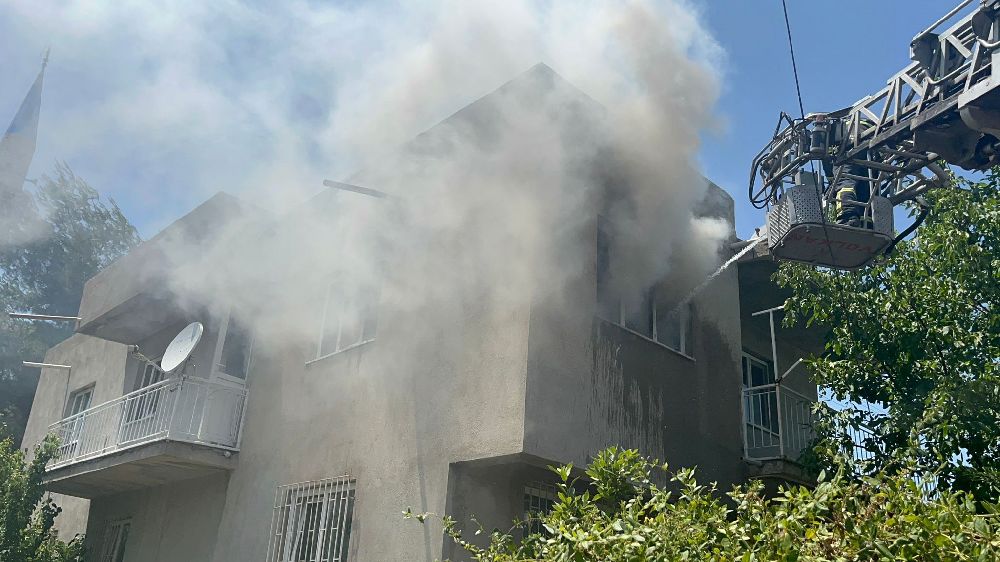 Burdur’da müstakil evde yangın paniği Alevler son anda kontrol altına alındı