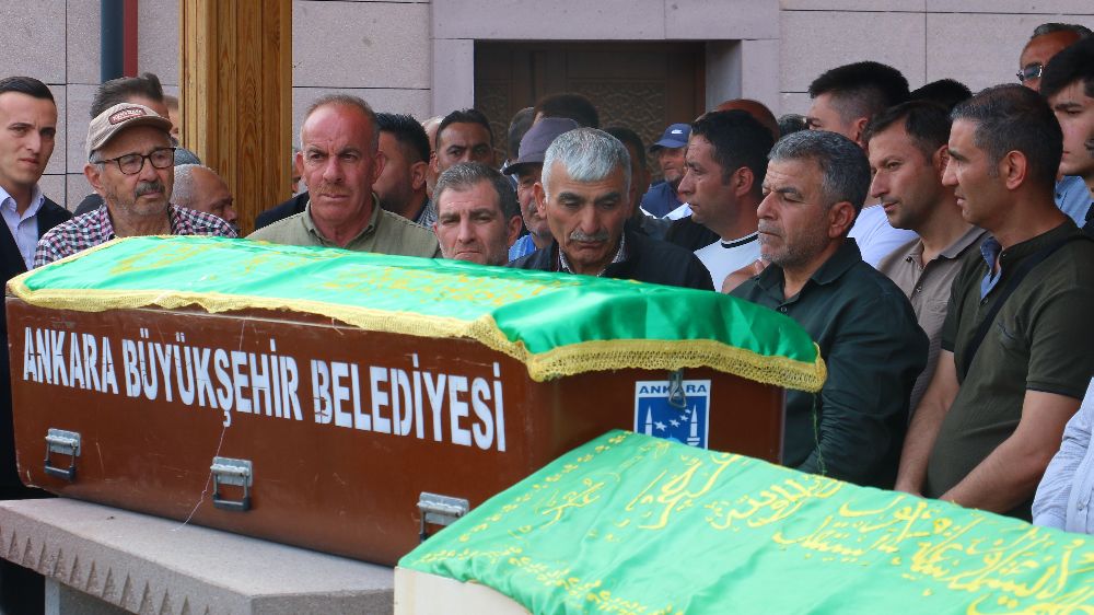Burdur Yeşilova Salda Gölü'nde boğulan baba-oğul Ankara'da defnedildi