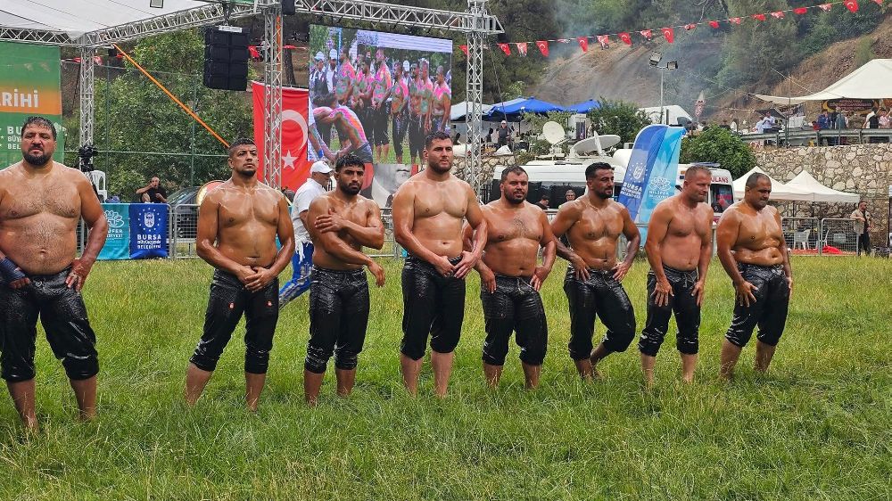 Bursa Nilüfer 63. Çalı Yağlı Güreşleri'nde Başpehlivanlar Çeyrek Finalde Başpehlivan kim olur 