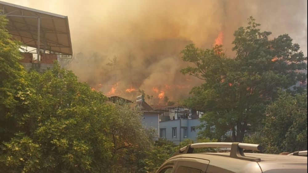 Büyükşehir’den İsmetiye’deki yangına hızlı müdahale