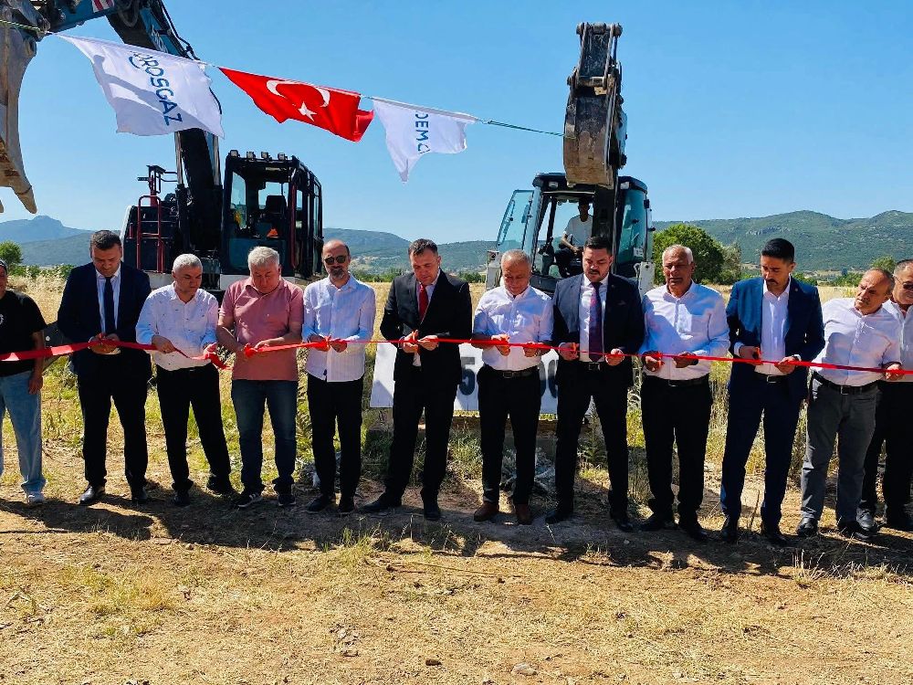 Çeltikçi'de beklenen çalışma başladı! Bu kış doğalgaz yanacak