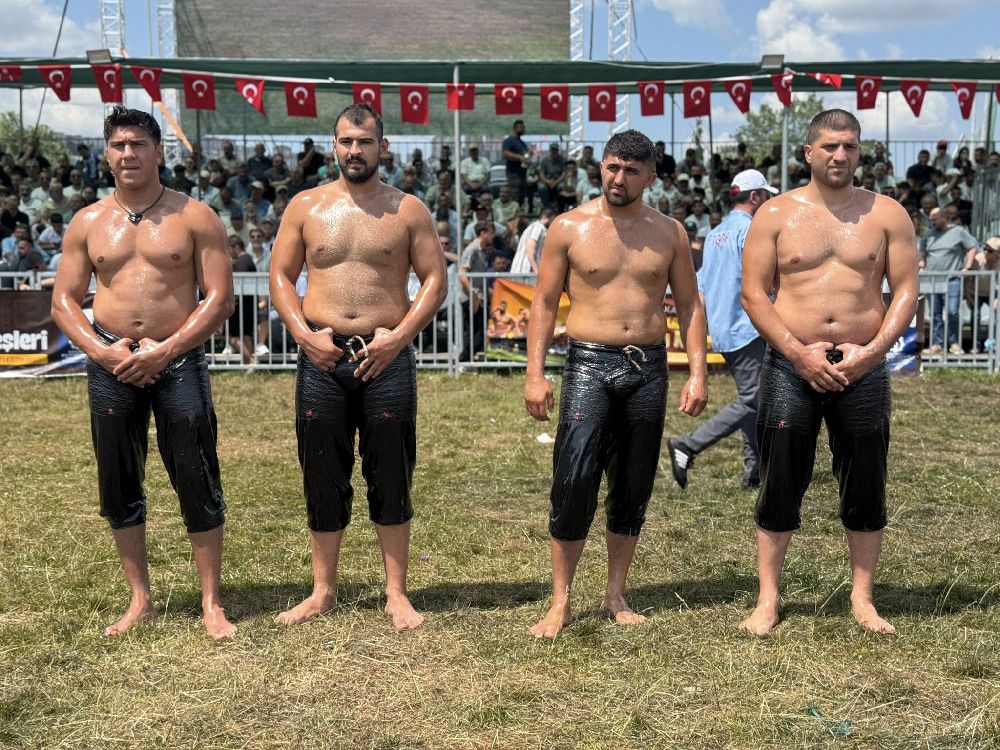 CW Enerji YGL 3. Etap Kocaeli 2025 17. Sekapark Yağlı Güreşleri'nde Büyük Orta ve Başaltı'nda Yarı Finalistler Belli Oldu!