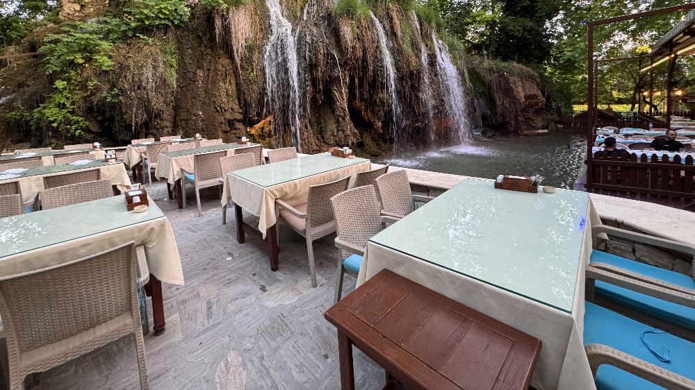 Denizli'nin gizli cenneti Çınaraltı yerli ve yabancı turistlerin gözdesi oldu