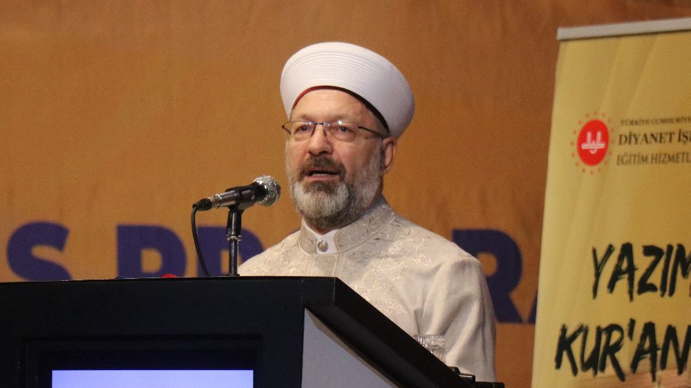 Diyanet İşleri Başkanı Erbaş: "Din ve ahlak eğitiminden uzak nesiller, tarihine de kültürüne de uzak kalacaklardır"