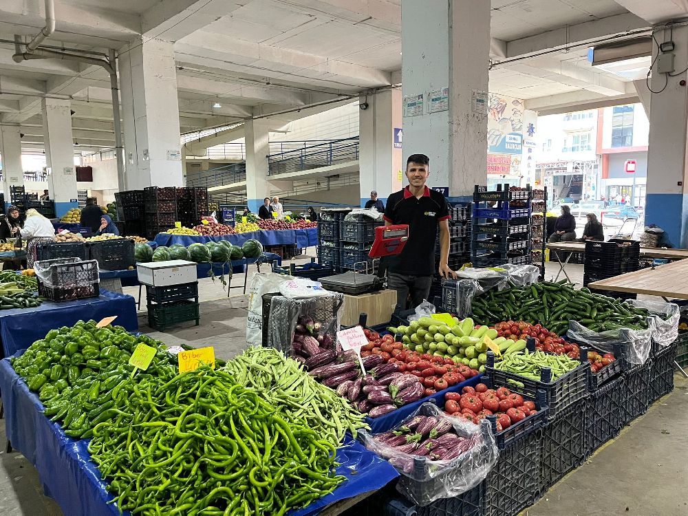 Domatessiz Et Olmaz! Bayram önü Burdur ve Bucak Pazarı'nda