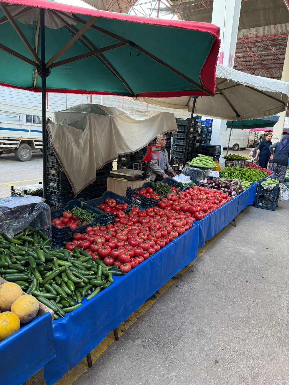 Domatessiz Et Olmaz! Bayram önü Burdur ve Bucak Pazarı'nda
