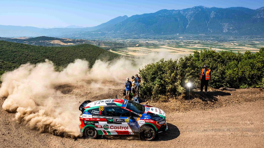 Dünya Ralli Şampiyonası JWRC'de Ali Türkkan tarihe geçti
