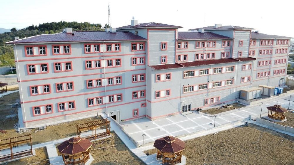 Edremit'te KYK yurdu tamamlandı