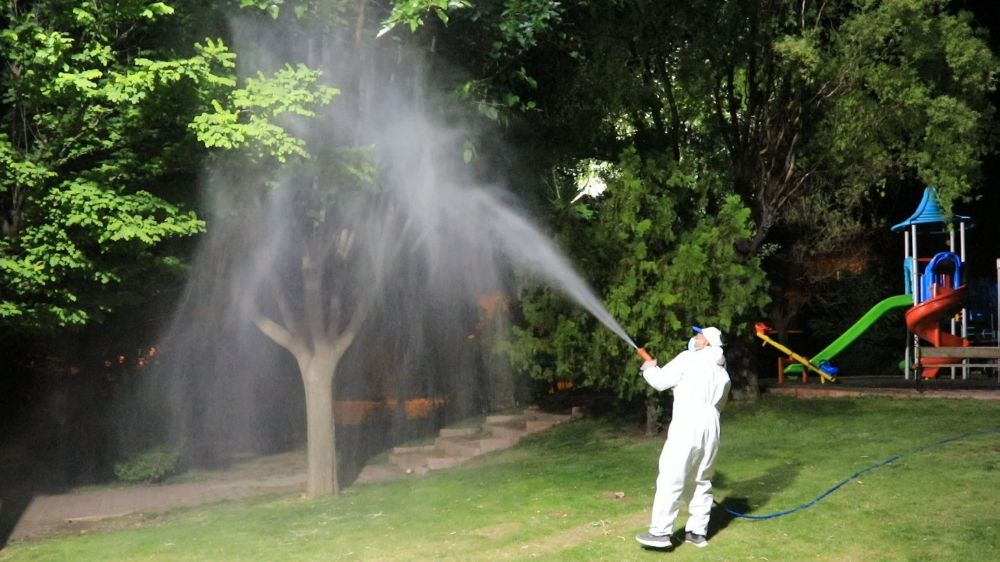  Elazığ Belediyesi veteriner ekipleri ilaçlama çalışmalarını sürdürüyor