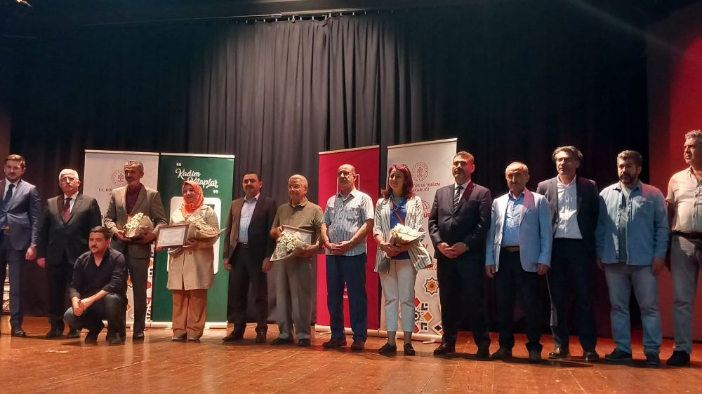 Eskişehir'de bulunan tarihî el yazması eser kitap haline getirildi