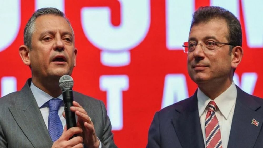 Görevden uzaklaştırılan İBB Başkanı Ekrem İmamoğlu’nun duruşması sonrası Özgür Özel açıklama yaptı