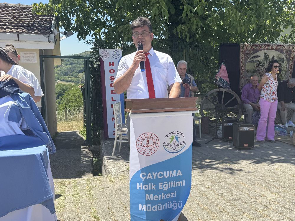 Güzelyaka köyünde kursiyerlerin ürettikleri ürünler sergilendi