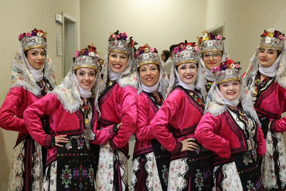 Halk oyunlarında 3 dalın şampiyonu Tavas Belediyesi Spor Kulübü oldu