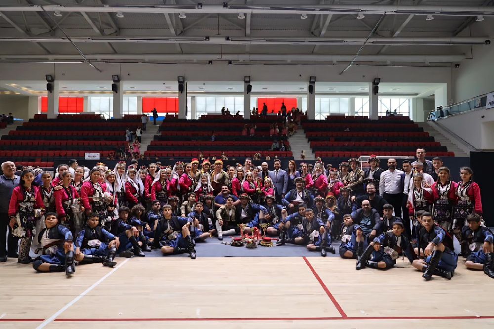 Halk oyunlarında 3 dalın şampiyonu Tavas Belediyesi Spor Kulübü oldu