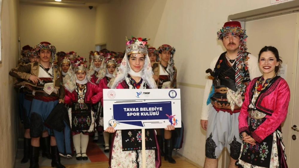 Halk oyunlarında 3 dalın şampiyonu Tavas Belediyesi Spor Kulübü oldu