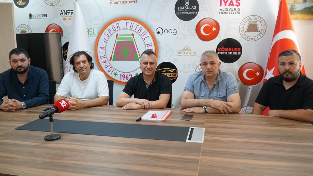Isparta 32 Spor Bülent Akan’a emanet