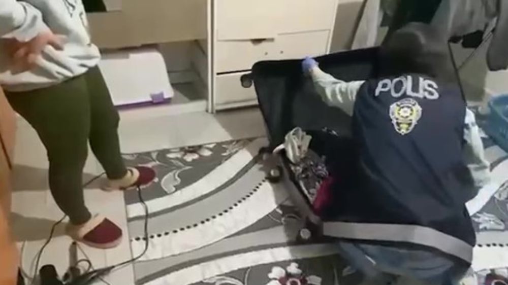   Isparta Antalya ve Denizli’de nitelikli dolandırıcılık şebekelerine operasyon 181 kişi tutuklandı 