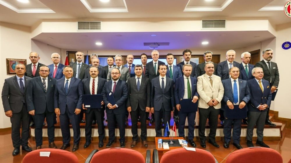 İzmir Kavram, YÖKAK’tan ‘Kurumsal Akreditasyon’ alan ilk MYO oldu