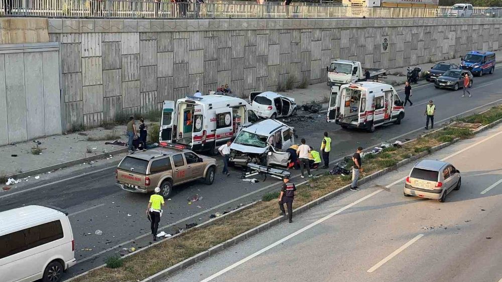 Kastamonu’da zincirleme trafik kazası 9 yaralı