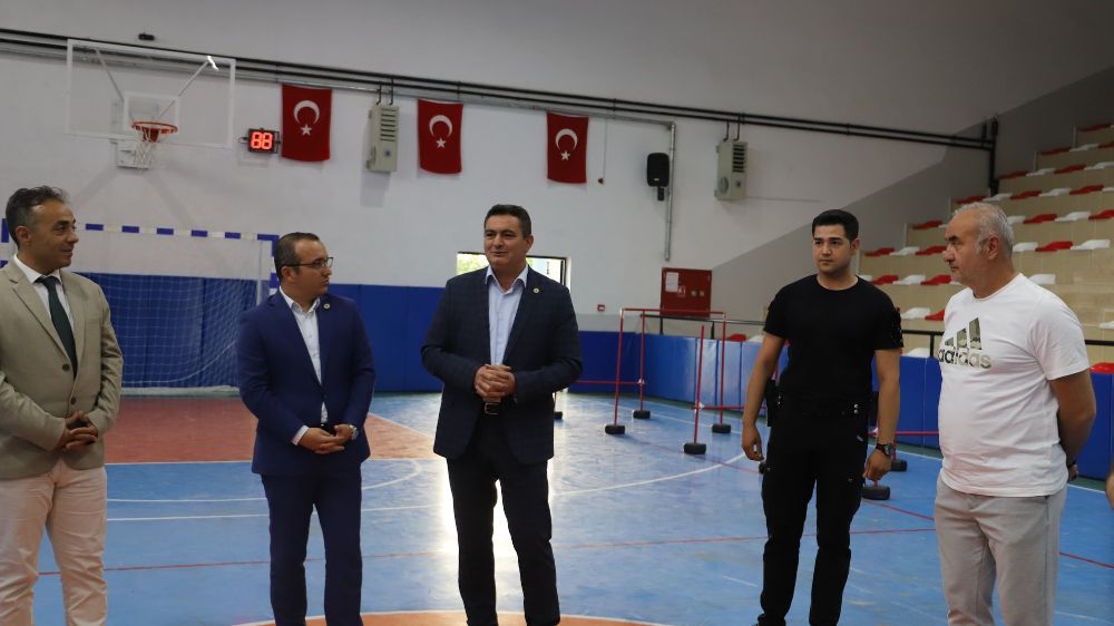 Kaymakam Yücel’den spor kursuna ziyaret