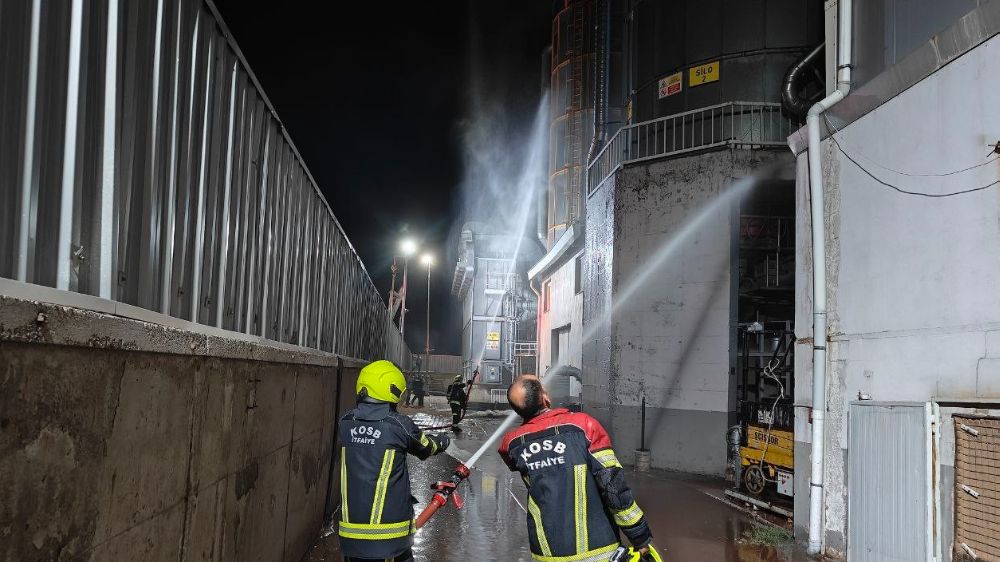 Kayseri’de ahşap fabrikasında korkutan yangın