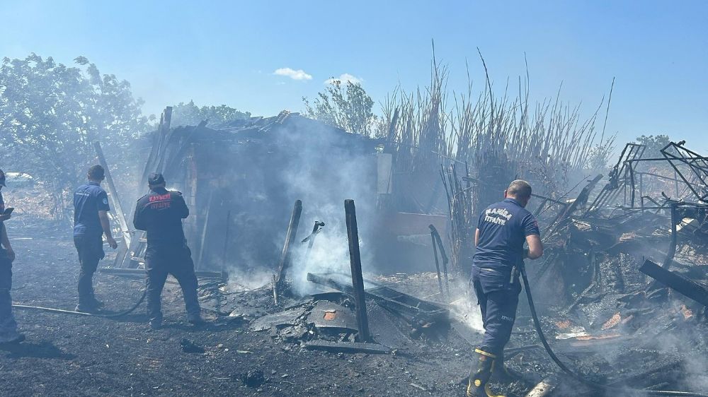 Kayseri itfaiyesi Manisa'daki yangını söndürme çalışmasına katıldı