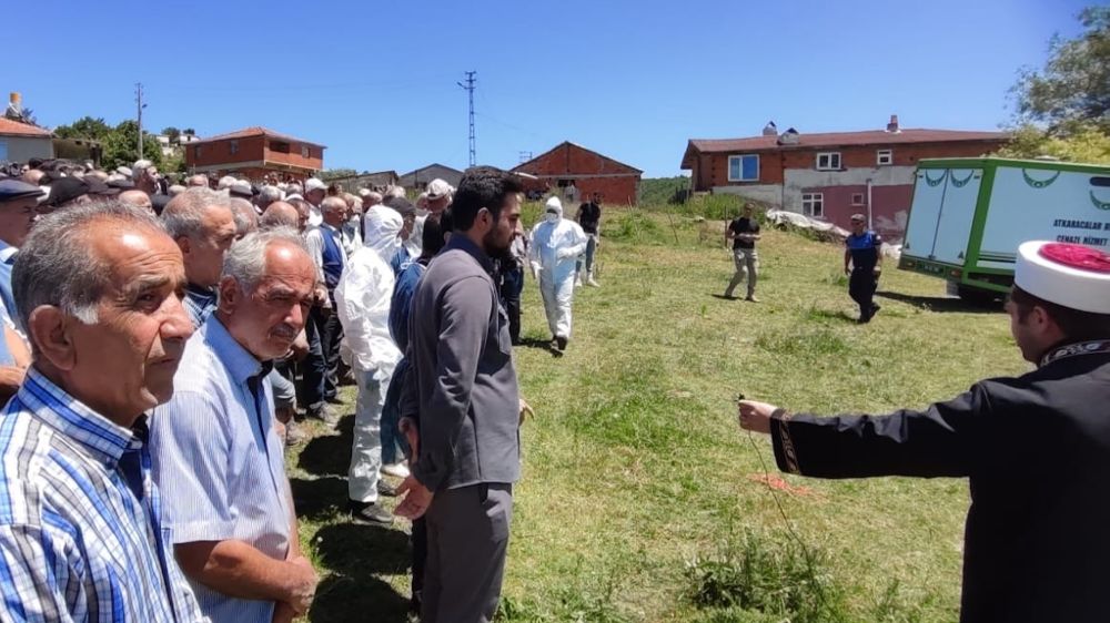 Kene sebebiyle hayatını kaybeden kadın son yolculuğuna uğurlandı