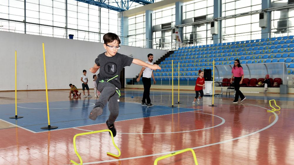  KMÜ’den çocuklara yaz tatilinde spor dolu bir atölye