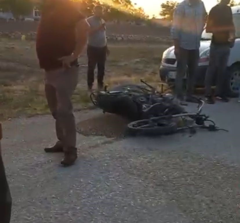 Konya Cihanbeyli'de motosiklet ile otomobil çarpıştı 2 kardeş hayatını kaybetti