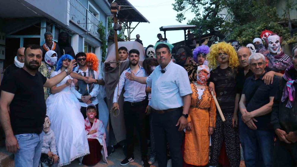 Kütahya’da "Deve Şenliği" renkli görüntülere sahne oldu
