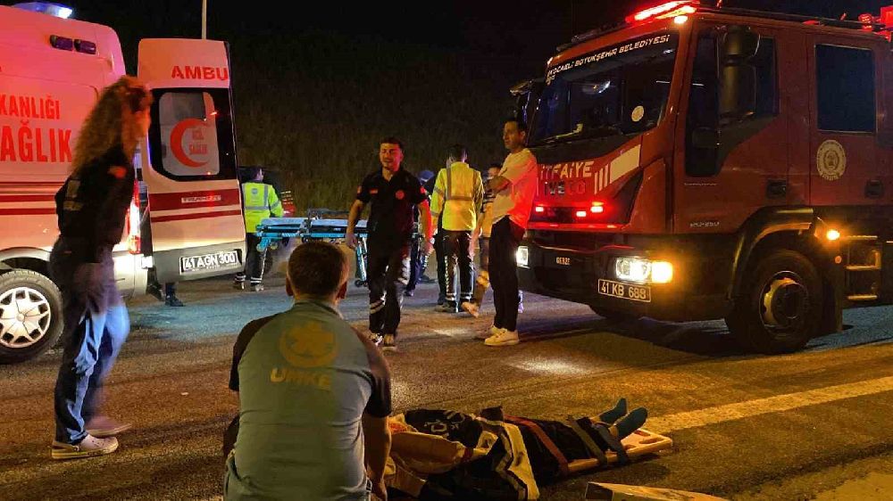 Kuzey Marmara’da zincirleme feci kazada 4’ü çocuk 12 yaralandı
