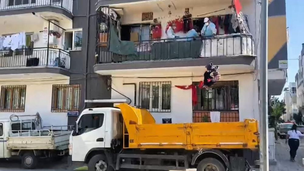 Mahalleli bıktı, onların çöp sevdası bitmedi