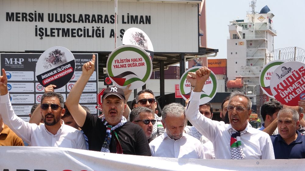 Mersin'de, İsrail'in 'Madleen' gemisine müdahalesi protesto edildi