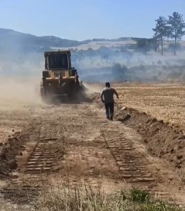 Milas'taki yangına müdahale sürüyor