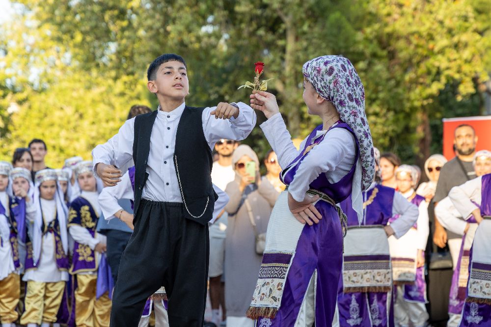 Minikler Türkiye Halk Oyunları Şampiyonası Manavgat’ta başladı