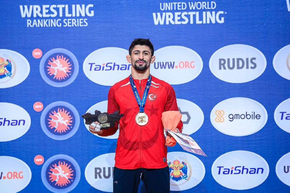 Moğolistan Ulaanbaatar Open Ranking Serisi'nde Grekoromen Güreşçilerimizden Madalya Yağmuru 4 Altın, 2 Gümüş, 1 Bronz!