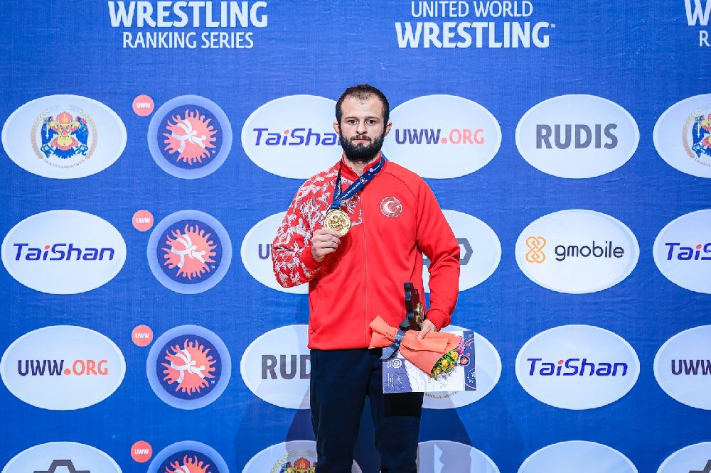 Moğolistan Ulaanbaatar Open Ranking Serisi'nde Grekoromen Güreşçilerimizden Madalya Yağmuru 4 Altın, 2 Gümüş, 1 Bronz!