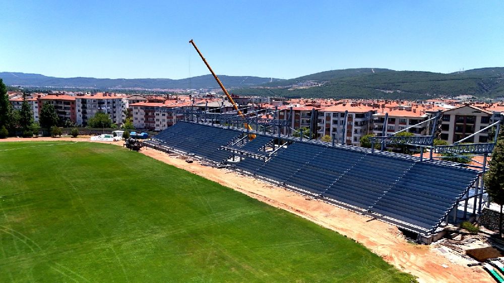 Muğla Atatürk Stadyumu’nda yeni tribün inşaatı hızla sürüyor