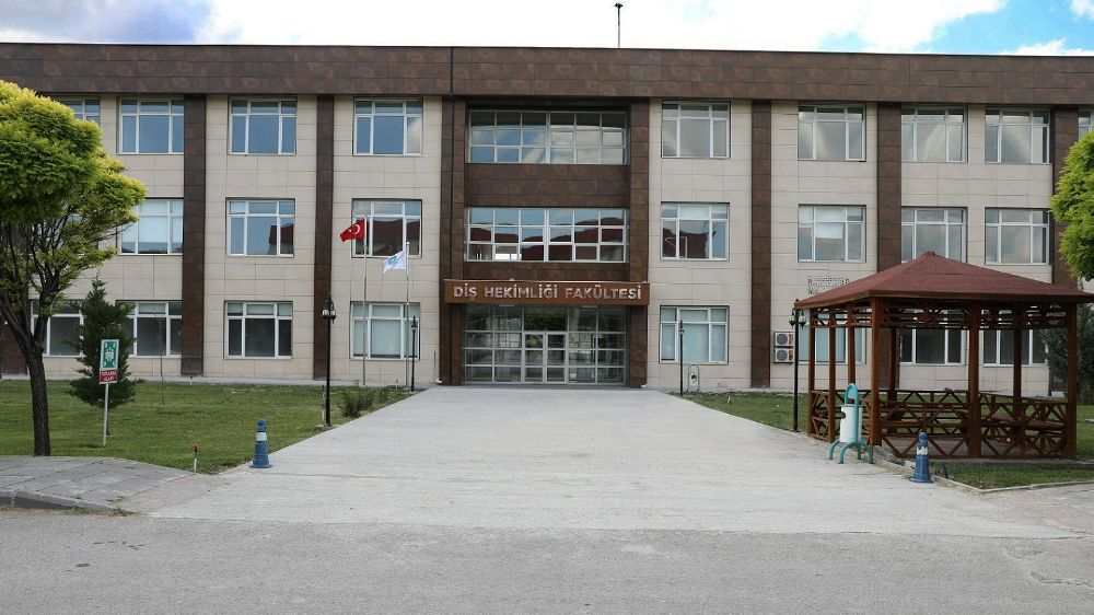  NÖHÜ Diş Hastanesi ilklere imza atmaya devam ediyor