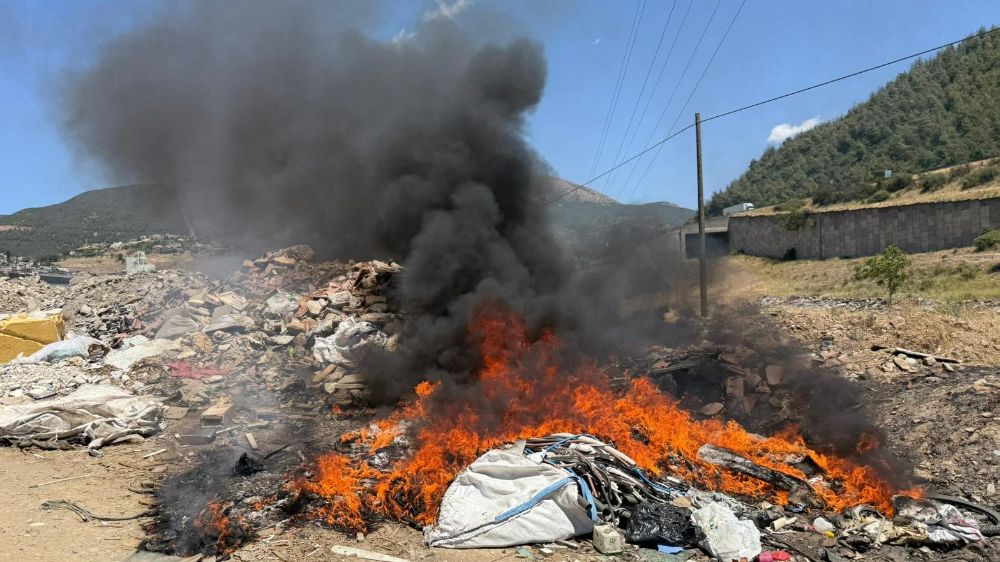 Osmaniye'de hurdalıkta çıkan yangın söndürüldü