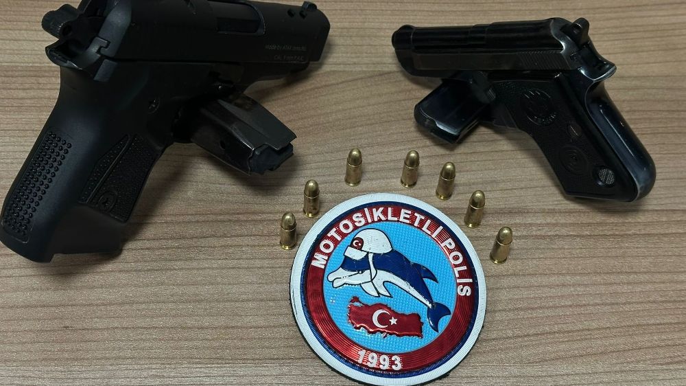 Sakarya'da huzur operasyonunda kayıt dışı çalışanlar ve arananlar yakalandı