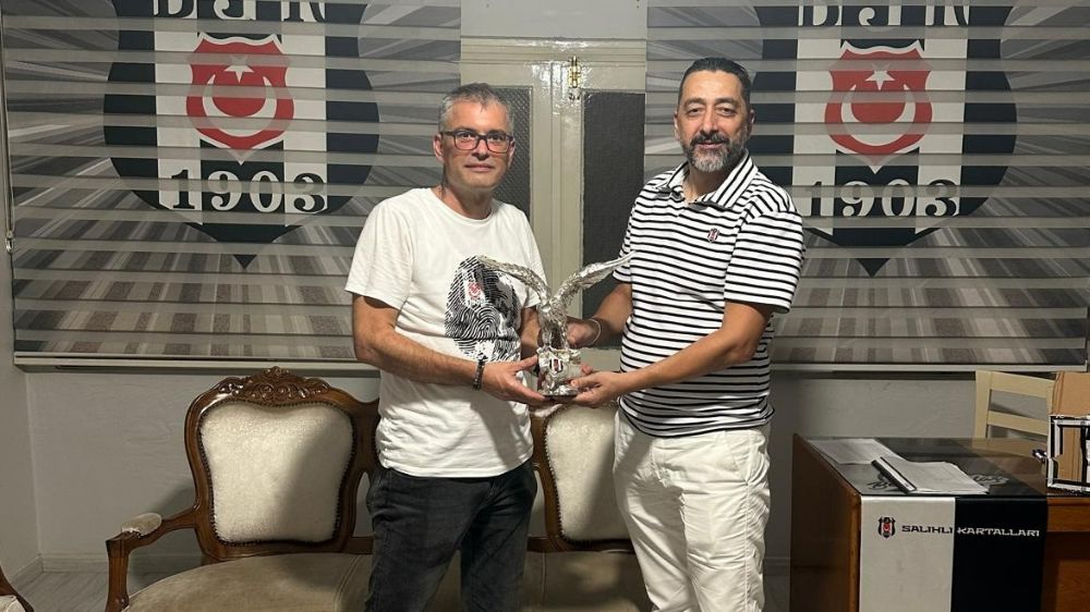 Salihli Beşiktaşlılar Derneği'nde bayrak değişimi