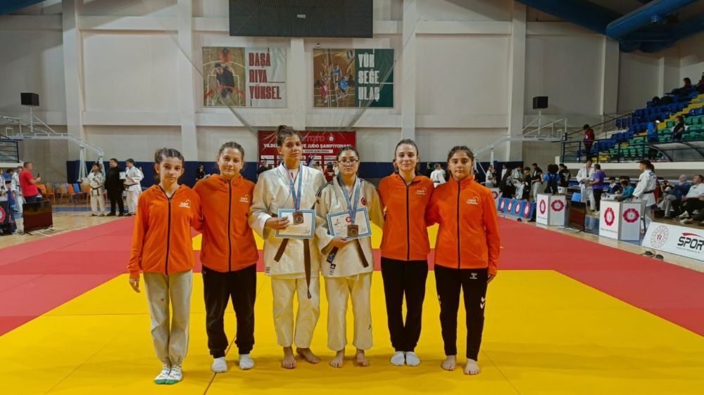 Salihlili judocular, Delibay ve Kılkış bronz madalya kazandı